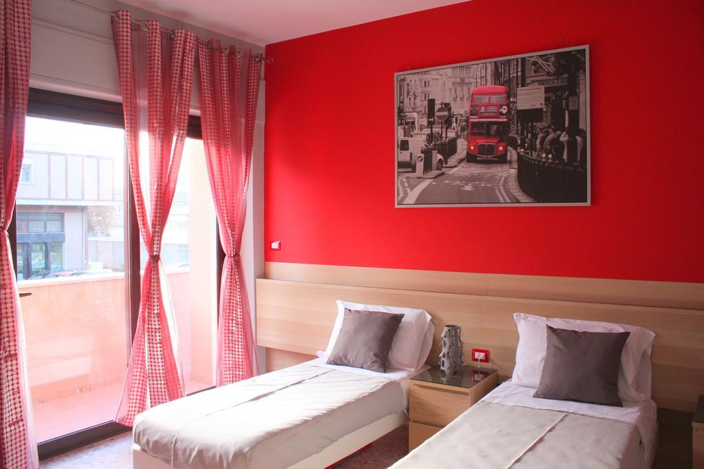 Bed & Breakfast La Perla Rosa Pescara Værelse billede